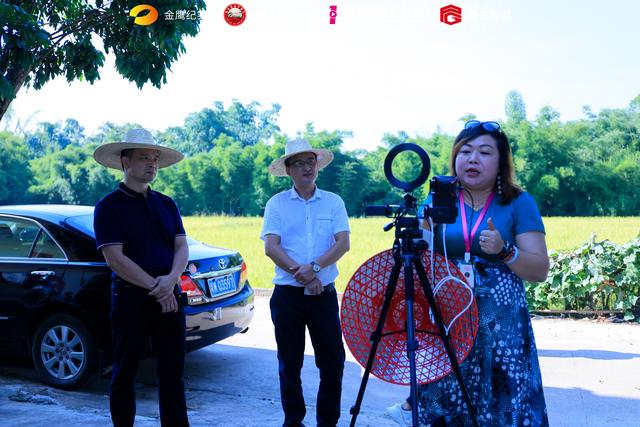 见证·下一个明星主播>组委会走进罗定市连州镇消费扶贫公益活动