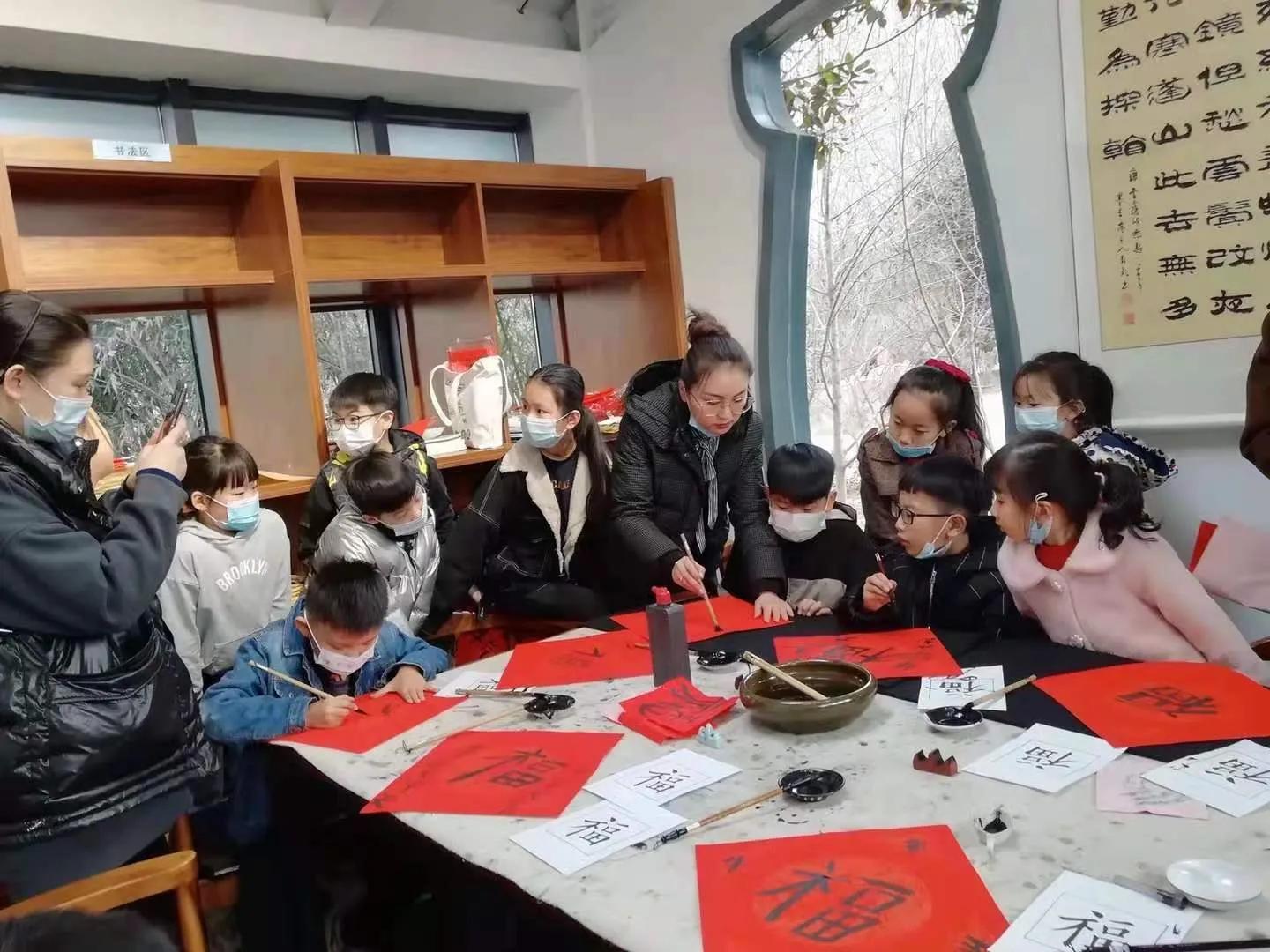 郑品书舍 李商隐店春节“爱心”活动