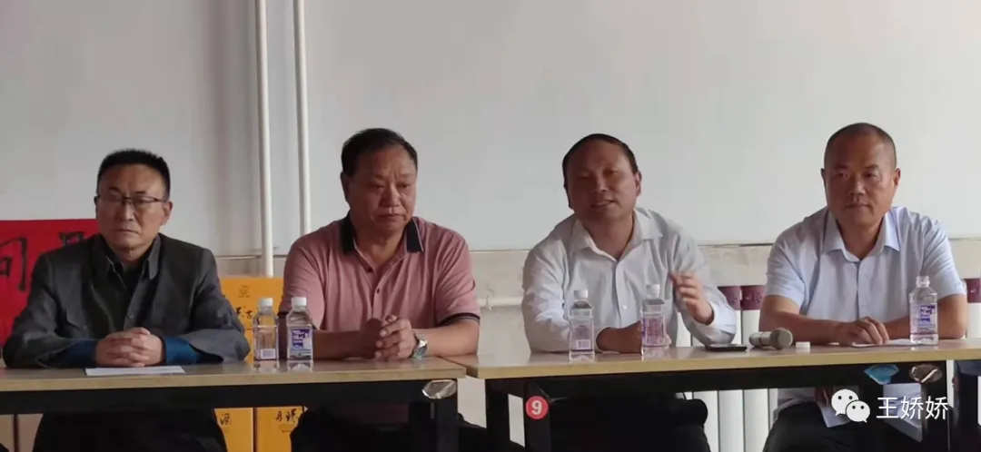 太行第一善庄环丹山庄善文化传承人到霍秀学校开展爱心捐赠