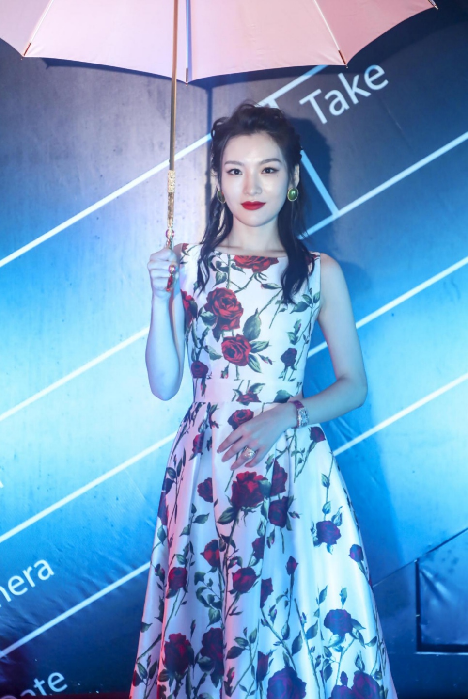 中国最年轻女制片人夏姣携《搏击人生》亮相北京国际电影节嘉年华