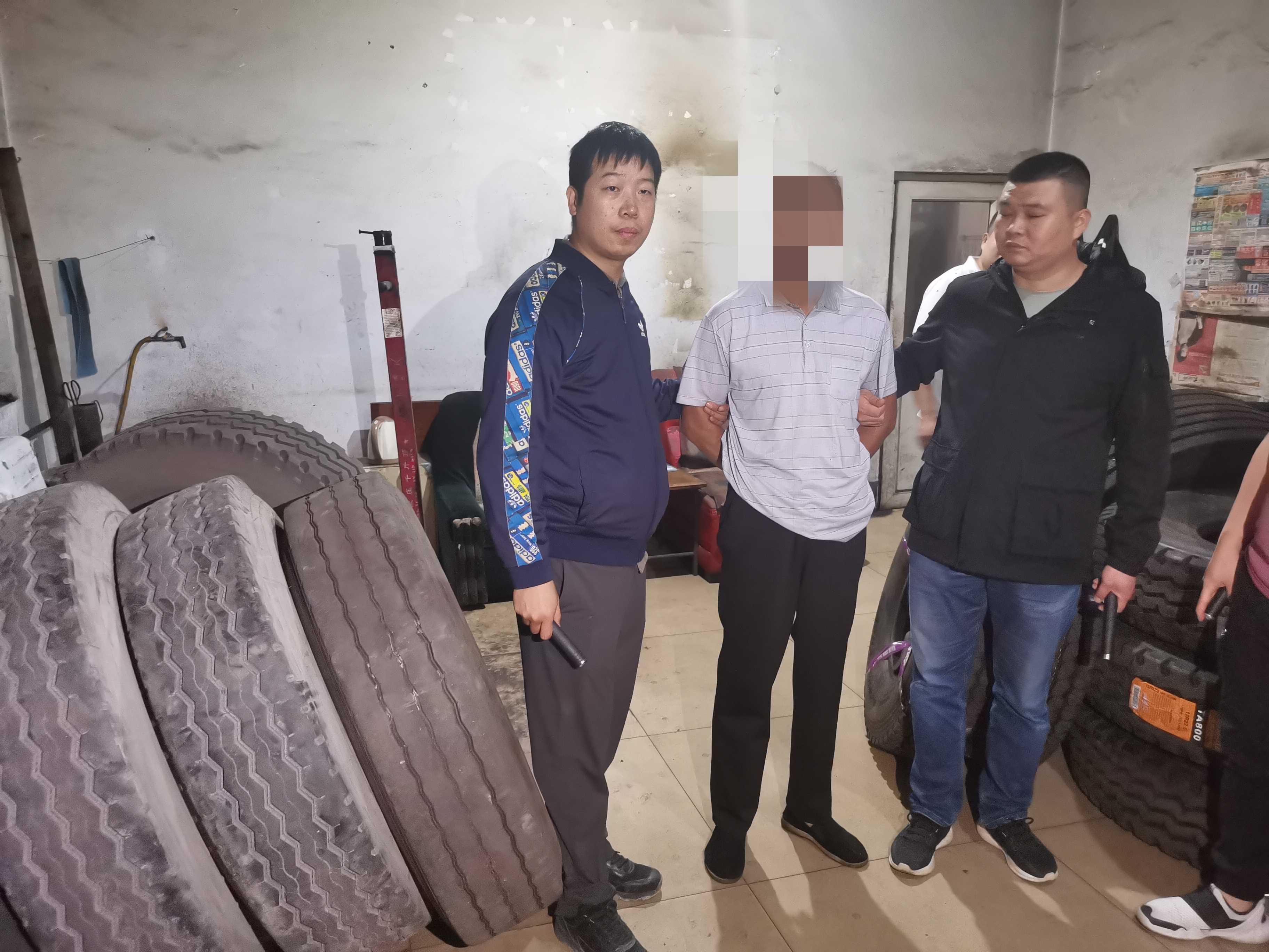 山西长治警方打掉一个特大盗销汽车轮胎犯罪团伙