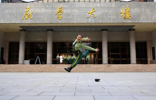 �������С�ɲ�¶�� ����ӭ����