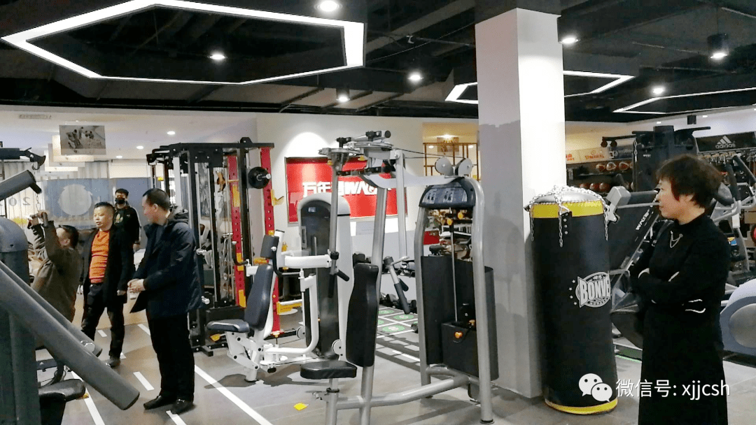 �̻���ֵ�᳤������һ���߷û�Ա��ҵ����̸�˽���ҵ��Ӫ���