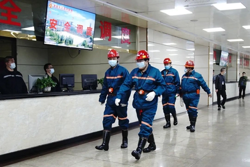 º�����������쵼������㼯�е���