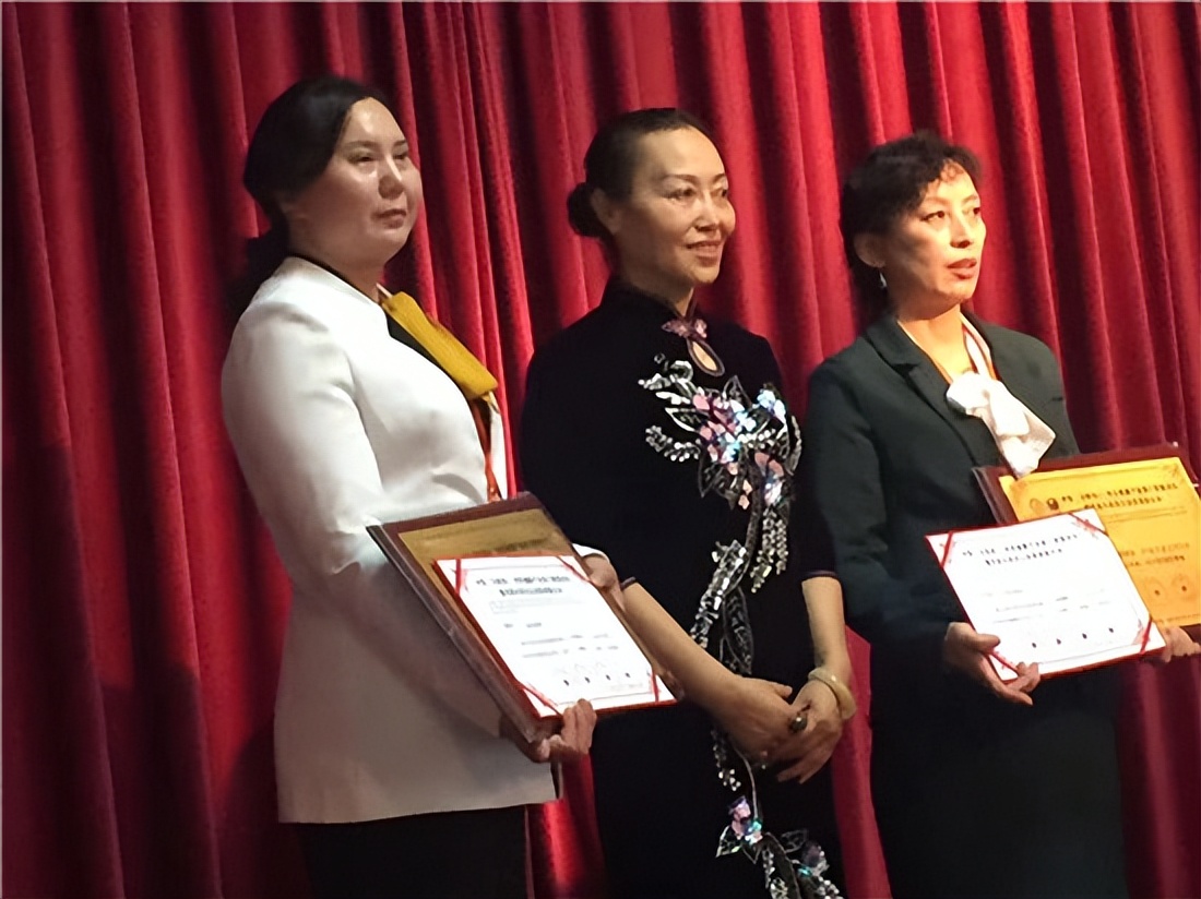 ̩�����У�����������ҽҩ�о�Ժ��һϮ������ս����ӣ���̸�