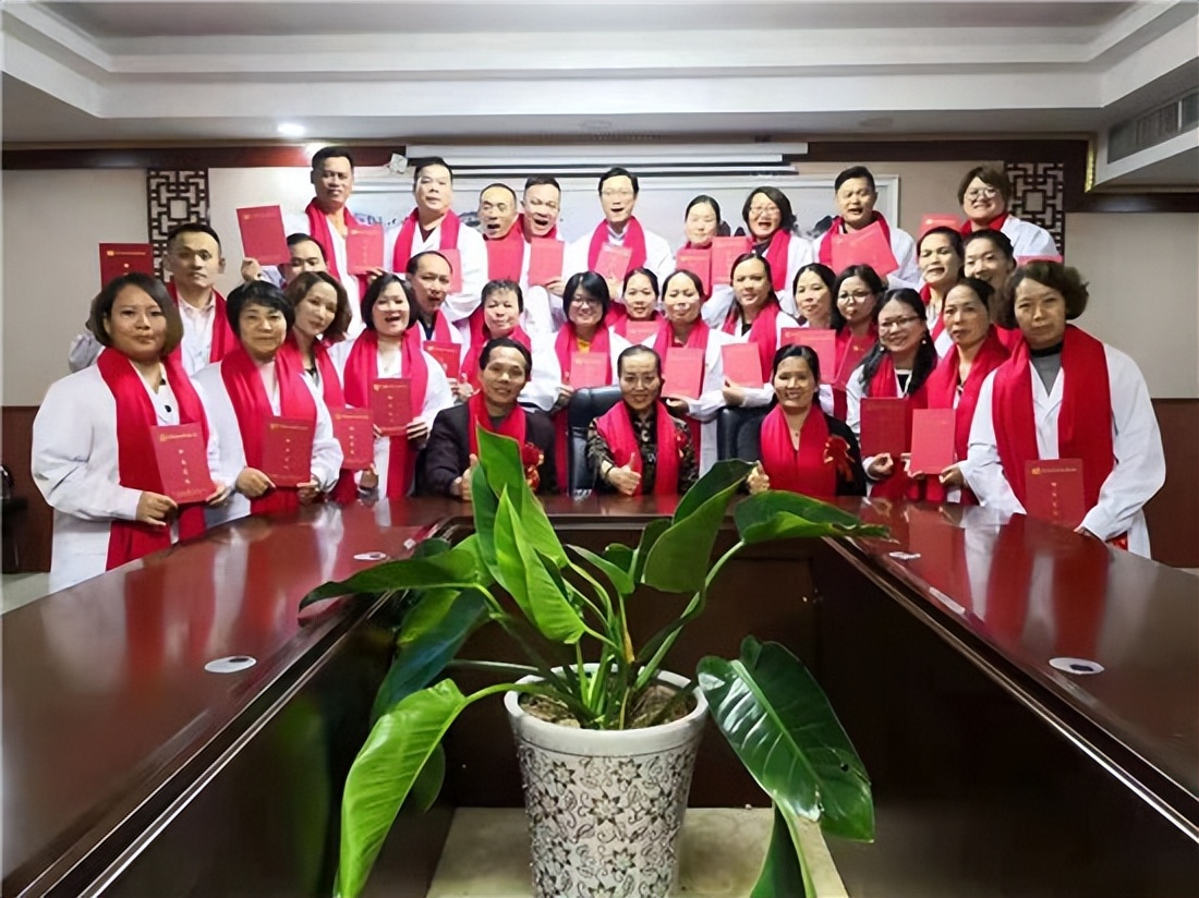 ̩�����У�����������ҽҩ�о�Ժ��һϮ������ս����ӣ���̸�