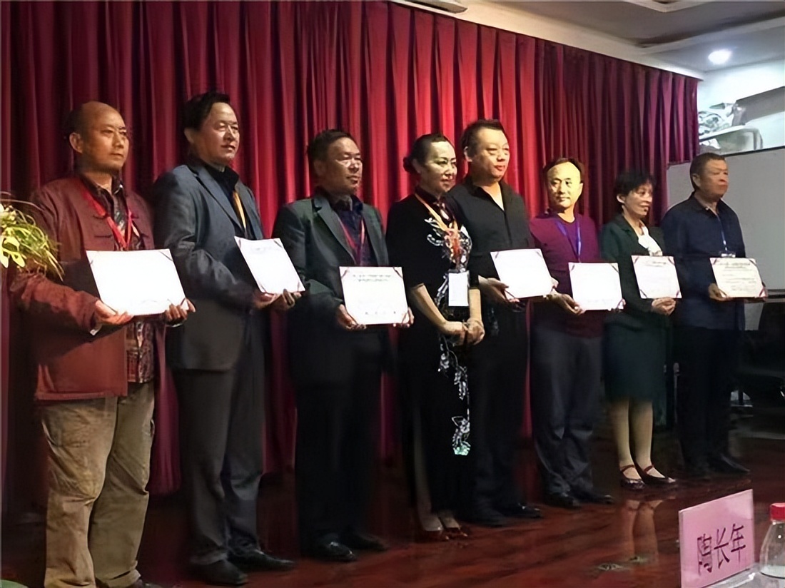 ̩�����У�����������ҽҩ�о�Ժ��һϮ������ս����ӣ���̸�