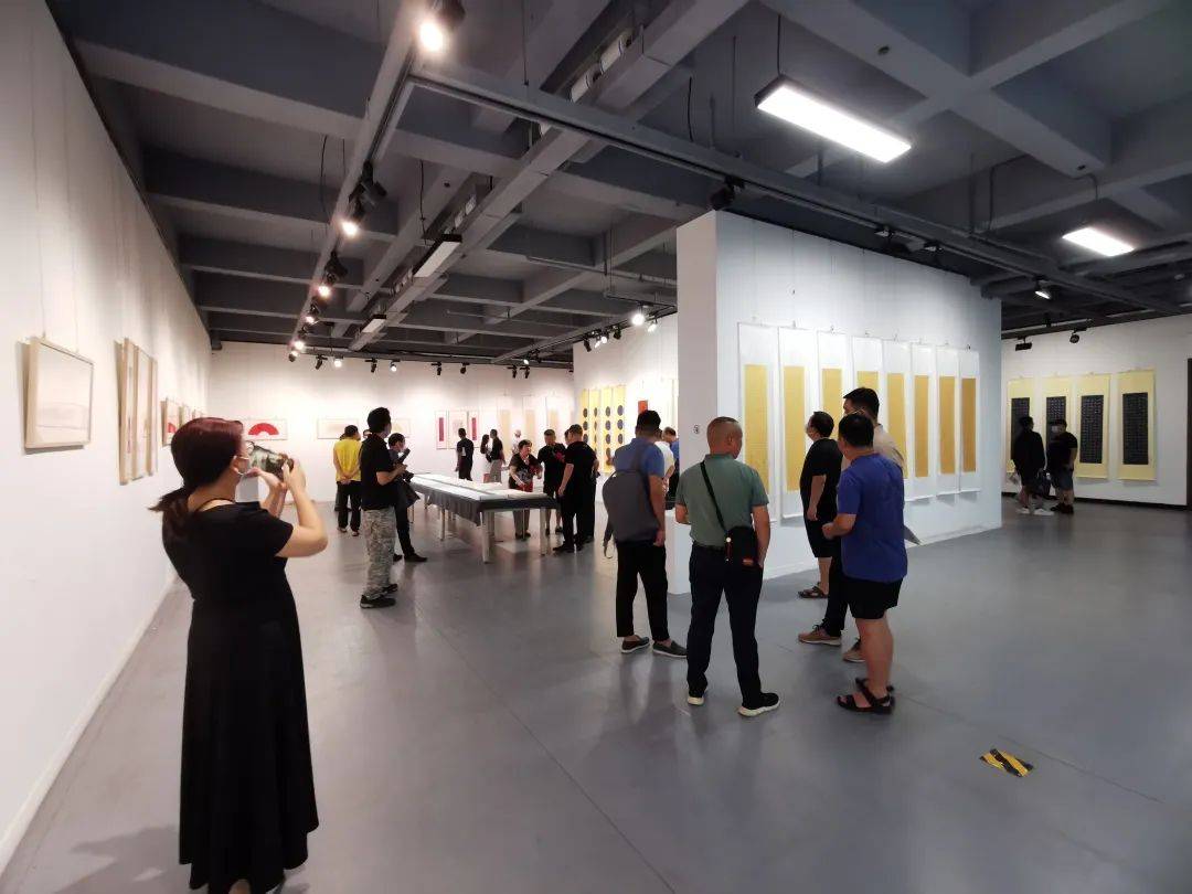 “临池不缀,坚韧不拔”马继普书法作品展”在郑州升达艺术馆开幕
