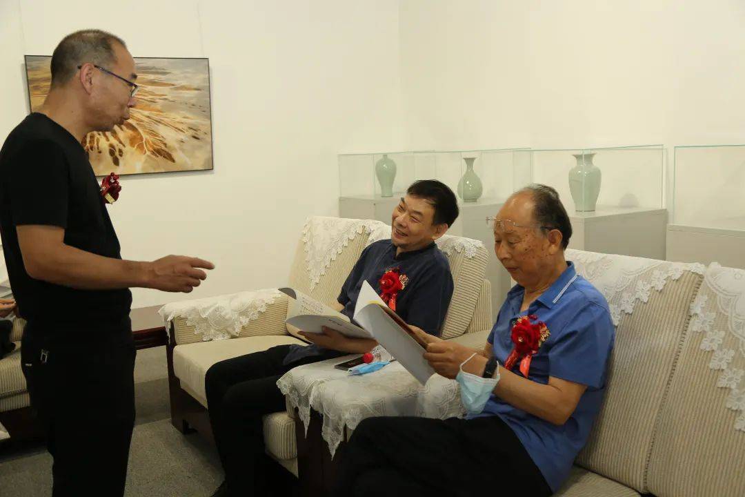 “临池不缀,坚韧不拔”马继普书法作品展”在郑州升达艺术馆开幕