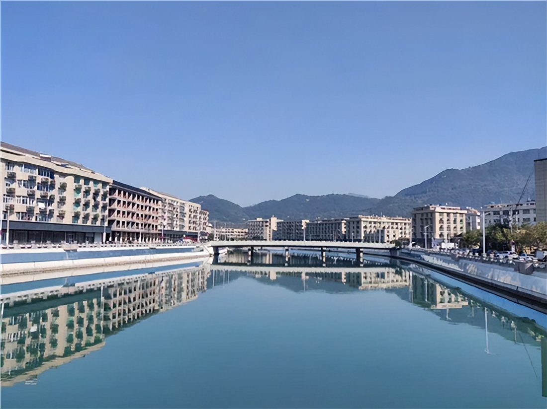 ���������򵳽�ͳ���Խ ������������չ������������